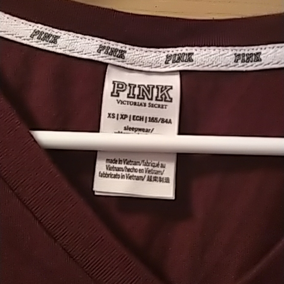 Pink Victoria Secret v neck dark red t shirt XS - Picture 4 of 7